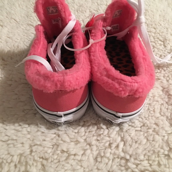 Vans - Picture 3 of 8